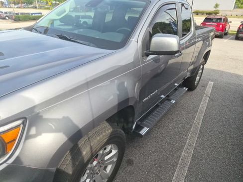 Used 2021 Chevrolet Colorado LT w/ Safety Package RWD image 4