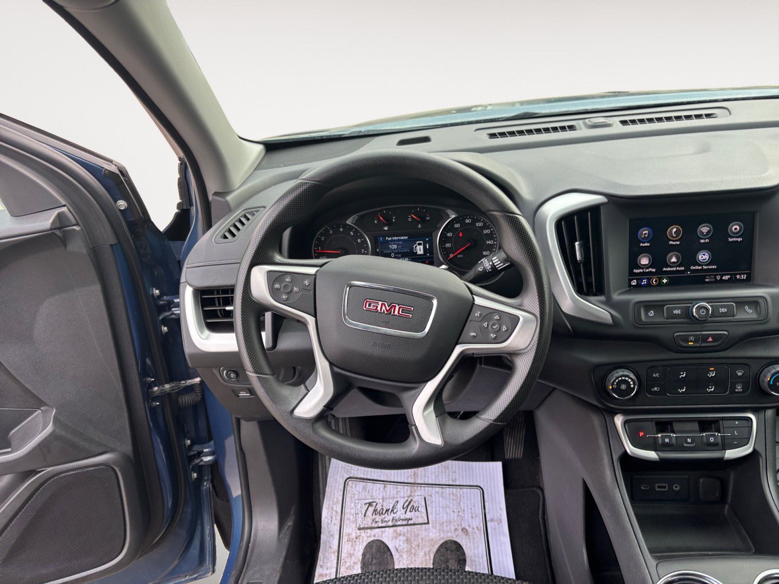 Used 2024 GMC Terrain SLE AWD/4WD image 12