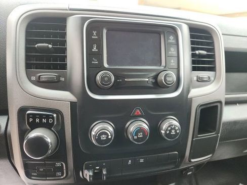 Used 2022 RAM 1500 Tradesman w/ Chrome Appearance Group AWD/4WD image 5