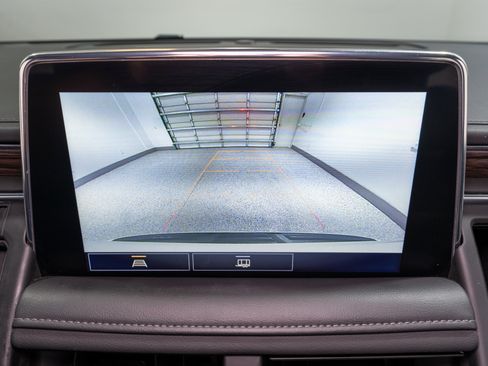 Used 2021 Chevrolet Suburban LT w/ Rear Media and Nav Package RWD image 20
