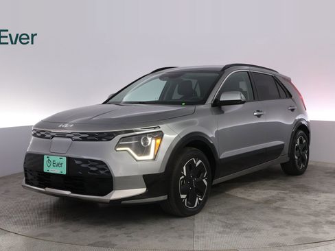 Used 2023 Kia Niro Wind FWD image 2
