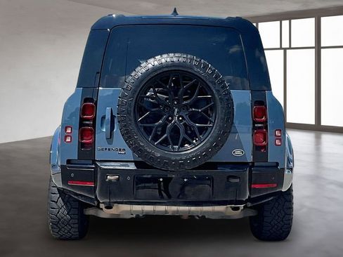 Used 2023 Land Rover Defender 110 X-Dynamic SE AWD/4WD image 4