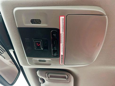Used 2022 Toyota Camry XSE w/ Navigation Upgrade Package FWD image 13