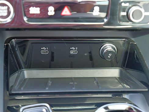 Used 2025 Audi Q5 Premium Plus w/ Premium Plus image 18