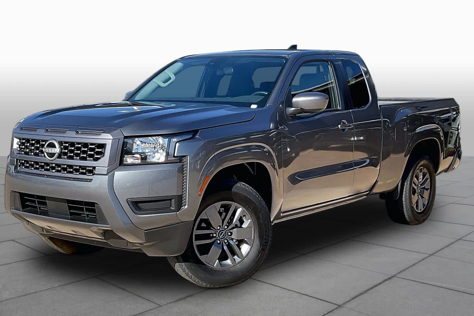 Used 2025 Nissan Frontier SV RWD image 2