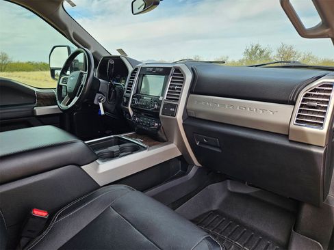 Certified 2017 Ford F250 Lariat w/ Chrome Package image 25