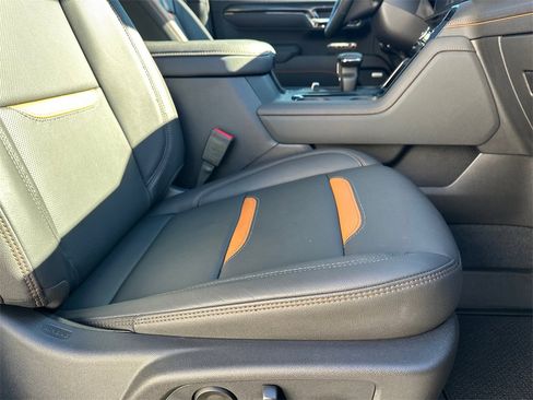 Used 2025 GMC Sierra 1500 AT4 w/ AT4 Premium Package image 14