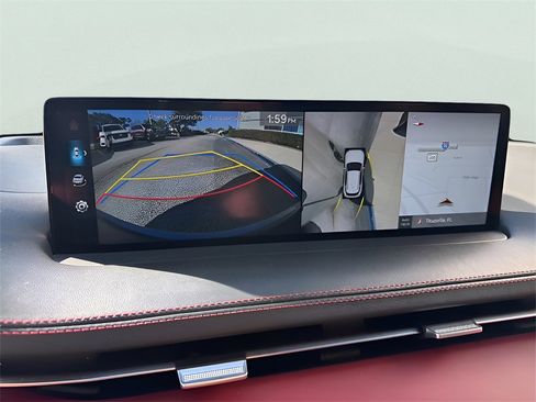 Used 2022 Genesis GV70 3.5T Sport w/ Sport Prestige Package image 9