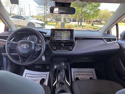 Used 2022 Toyota Corolla LE FWD image 13