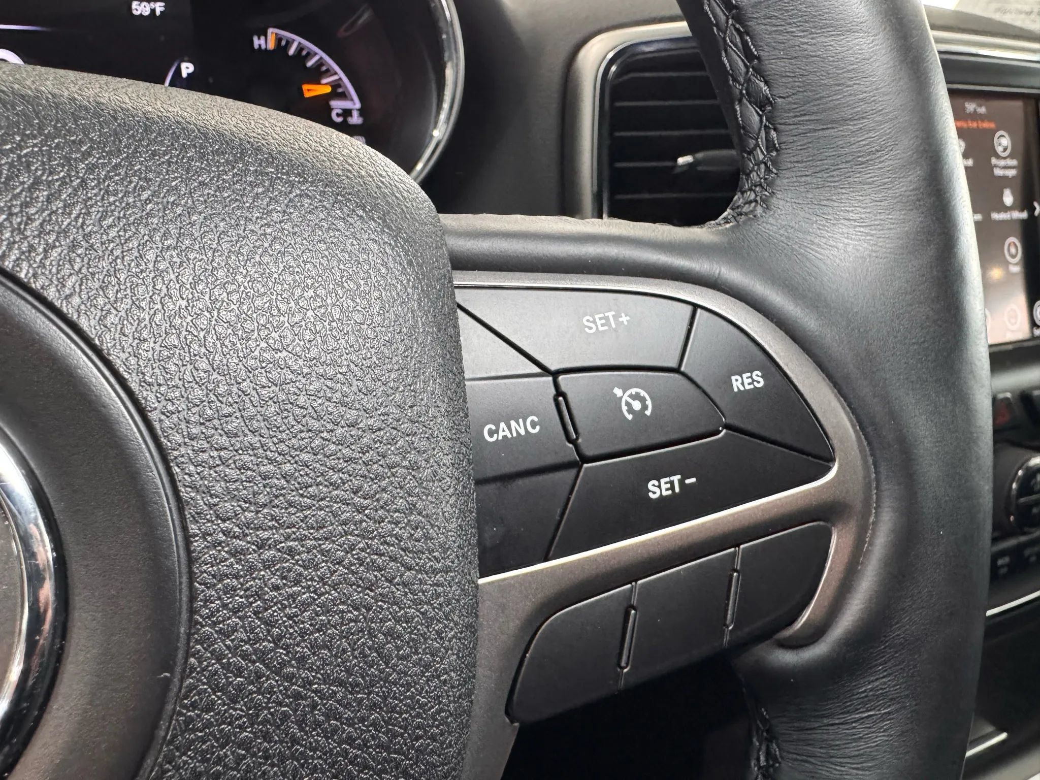 Used 2018 Jeep Grand Cherokee Limited AWD/4WD image 25