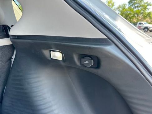 New 2026 Honda HR-V LX image 32