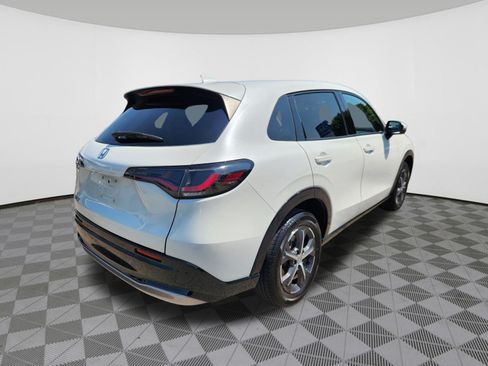 Used 2024 Honda HR-V EX-L image 4