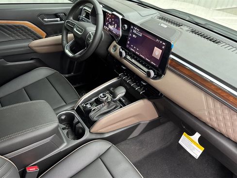 New 2026 GMC Canyon Denali image 13