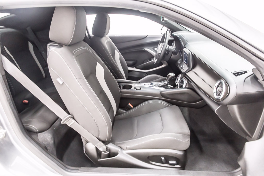 Used 2021 Chevrolet Camaro LT RWD image 31