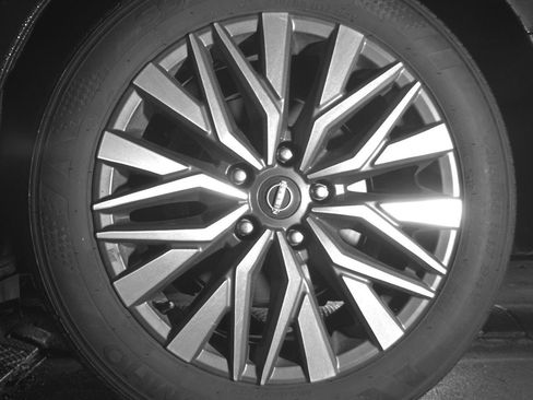 Used 2025 Nissan Altima 2.5 SV FWD image 14