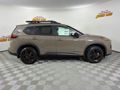 New 2026 Nissan Rogue SV image 7