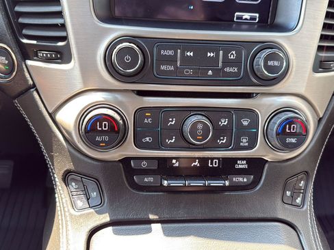 Used 2019 GMC Yukon Denali w/ Denali Ultimate Package AWD/4WD image 23