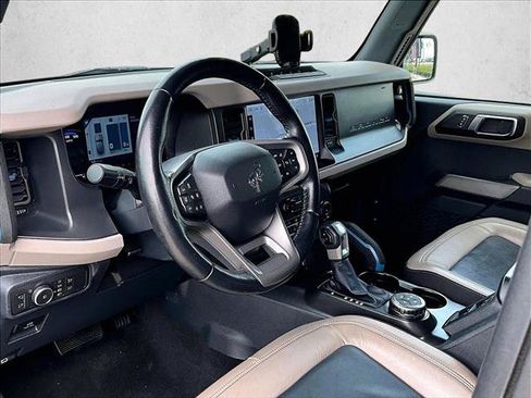 Used 2022 Ford Bronco Wildtrak AWD/4WD image 14