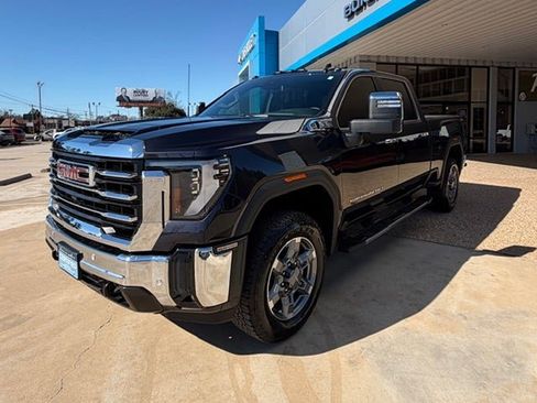 Certified 2025 GMC Sierra 2500 SLT w/ SLT Premium Package image 4