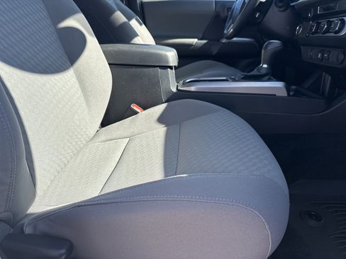 Used 2023 Toyota Tacoma TRD Off-Road image 14