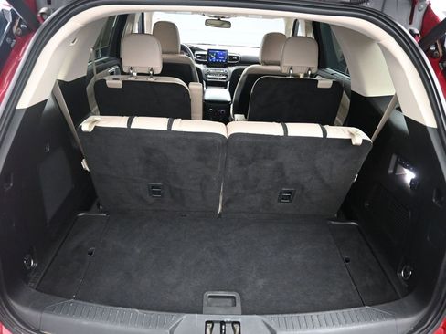 Used 2020 Ford Explorer Limited image 24