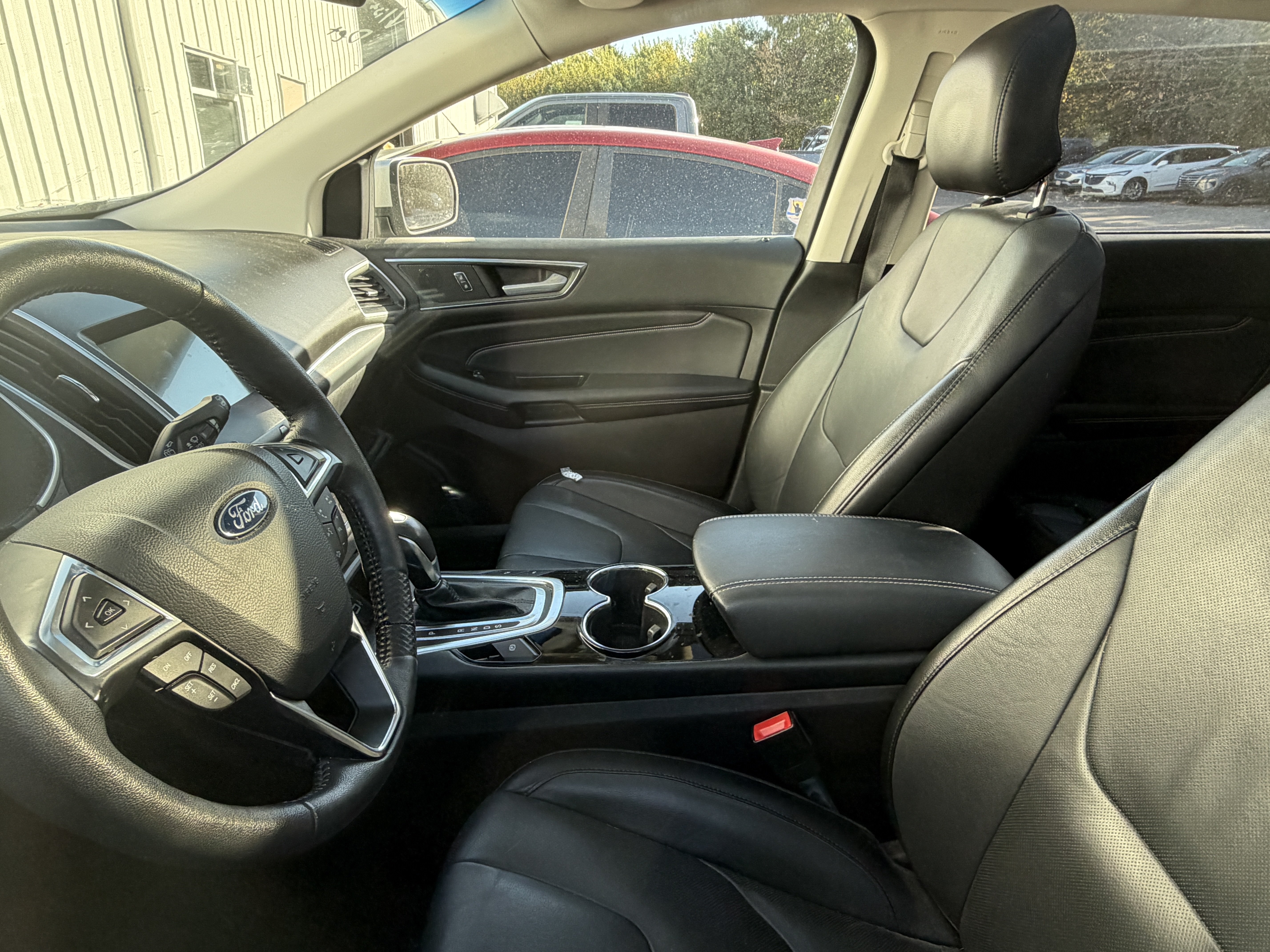 Used 2017 Ford Edge Titanium w/ Equipment Group 302A AWD/4WD image 7