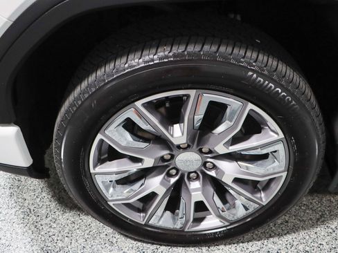 Used 2024 GMC Sierra 1500 Denali image 11