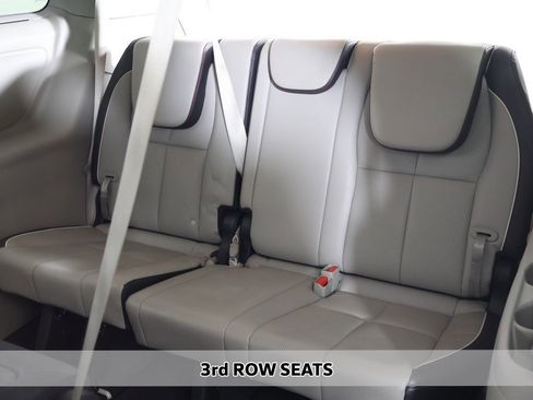 Used 2019 Kia Sedona EX image 5