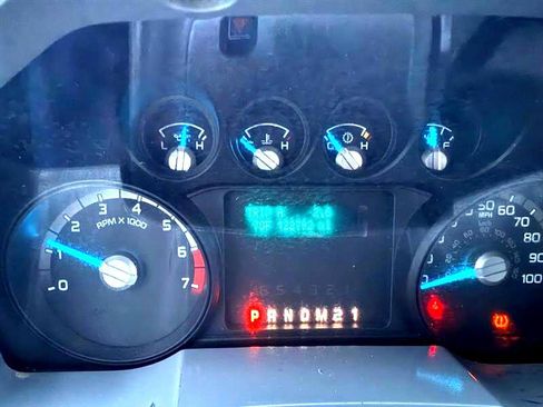 Used 2013 Ford F250 XL w/ Skid Plate Pkg image 19