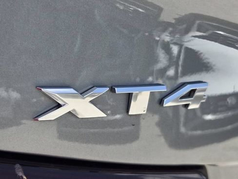 Used 2024 Cadillac XT4 Luxury FWD image 14