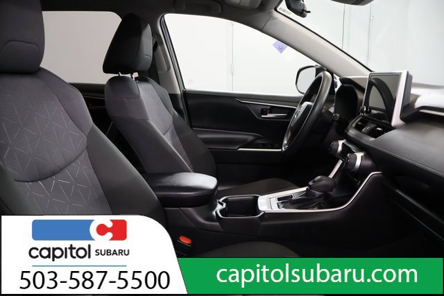 Used 2025 Toyota RAV4 XLE AWD/4WD image 26
