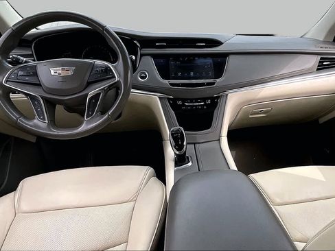 Used 2019 Cadillac XT5 Luxury FWD image 13
