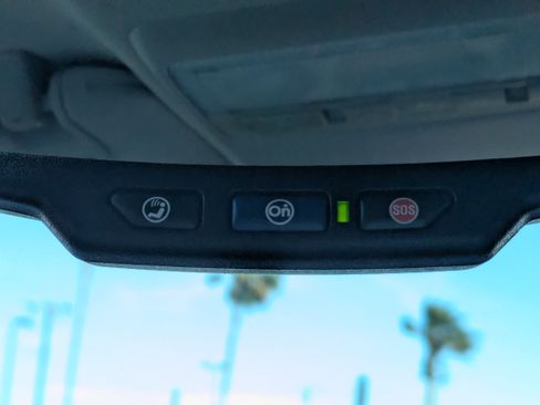 Certified 2019 Buick Encore Sport Touring w/ Safety Package image 30