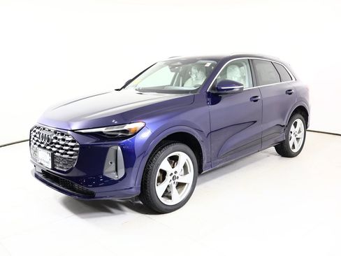 New 2025 Audi Q5 Premium Plus image 11