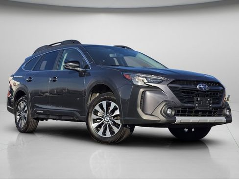 Used 2024 Subaru Outback Limited image 2