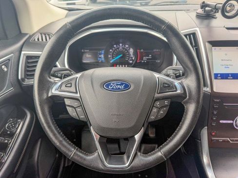 Used 2019 Ford Edge Titanium AWD/4WD image 9