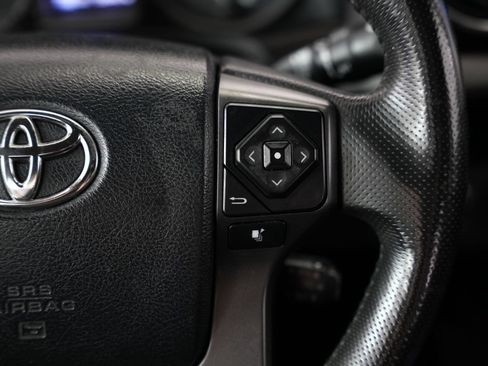 Used 2017 Toyota Tacoma TRD Sport w/ Tow Package (A/T) AWD/4WD image 13