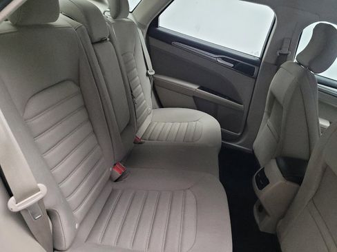 Used 2019 Ford Fusion SE image 19