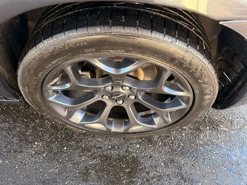 Used 2019 Chrysler 300 Touring w/ Sport Appearance Package image 44