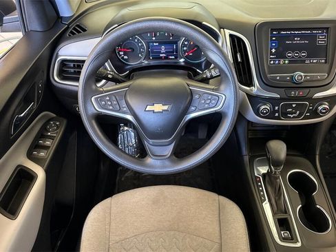 Used 2022 Chevrolet Equinox LS w/ LS Convenience Package image 14