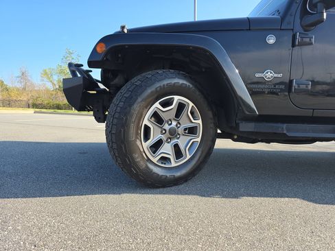 Used 2015 Jeep Wrangler Unlimited Sport image 27