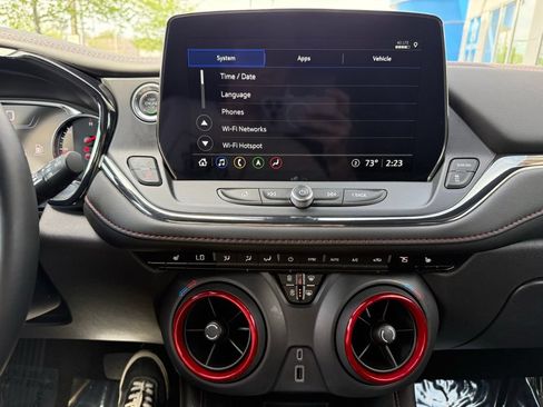 Used 2025 Chevrolet Blazer RS FWD image 6