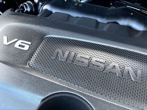 Used 2023 Nissan Pathfinder SL AWD/4WD image 30
