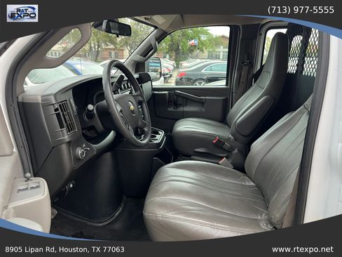 Used 2021 Chevrolet Express 2500 w/ Driver Convenience Package RWD image 22