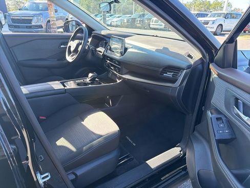 Certified 2023 Nissan Rogue SV image 14