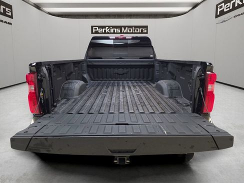 Used 2025 Chevrolet Silverado 3500 High Country w/ Technology Package image 2