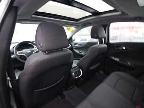 Used 2022 Chevrolet Malibu LT FWD image 24