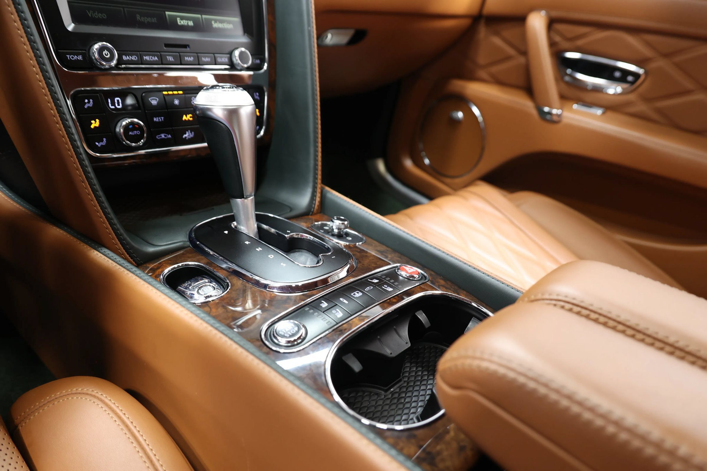 Used 2016 Bentley Flying Spur W12 AWD/4WD image 37