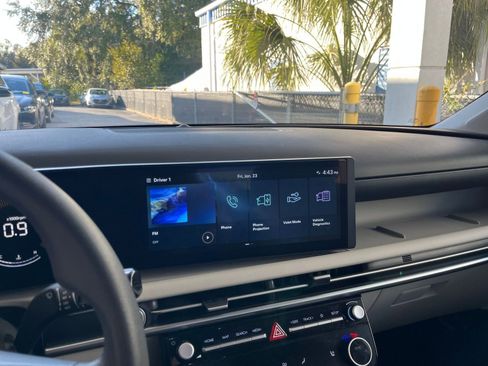 Used 2025 Hyundai Tucson SEL image 17