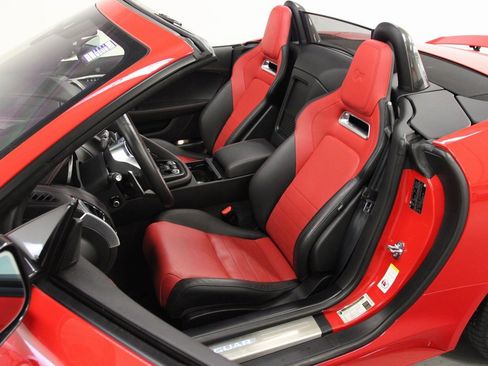 Used 2020 Jaguar F-TYPE R image 21
